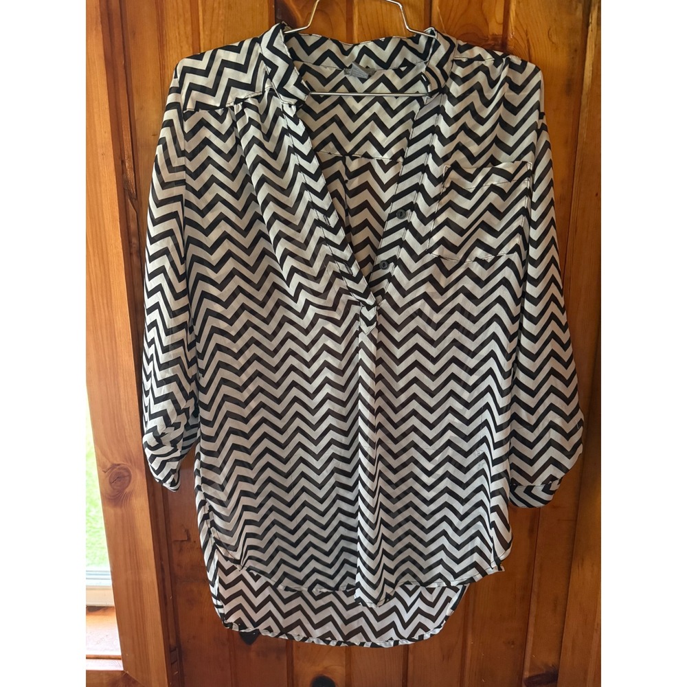 Charlotte Russe Chevron Blouse Long Sleeve Button Up Shirt Size M